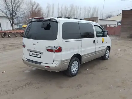 Hyundai Starex 2002 года за 2 500 000 тг. в Туркестан – фото 3