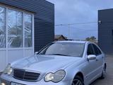 Mercedes-Benz C 200 2003 года за 3 000 000 тг. в Костанай – фото 3