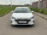 Hyundai Elantra 2019 годаүшін7 800 000 тг. в Алматы