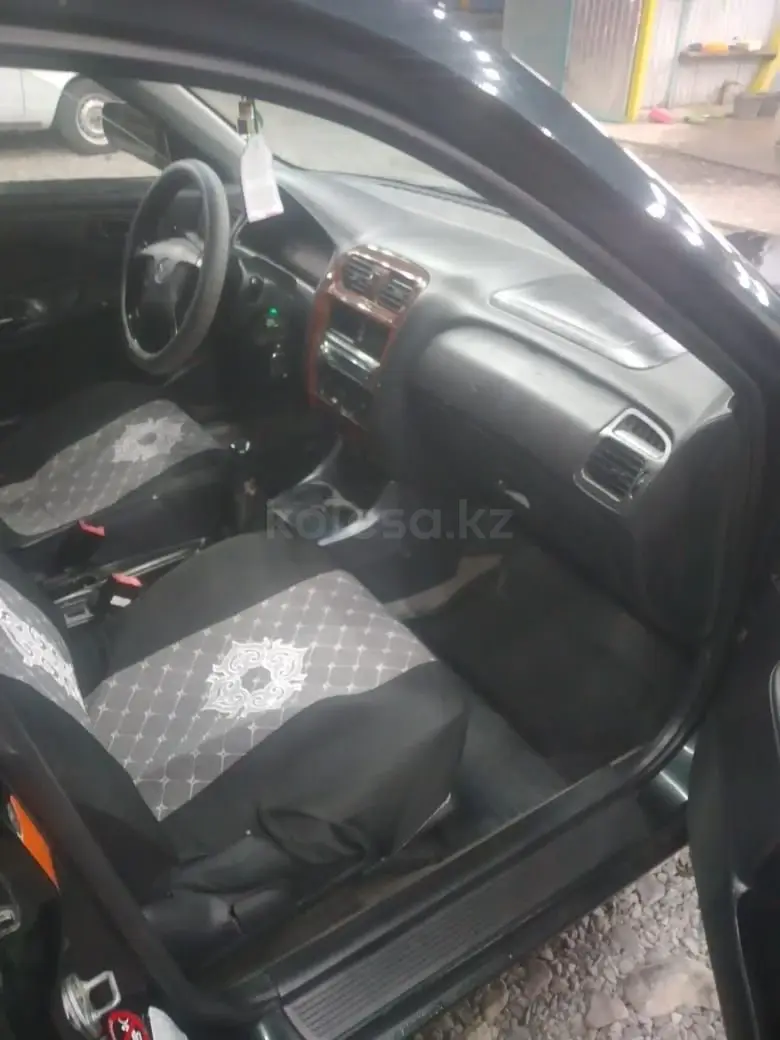 Mazda 626, 1999