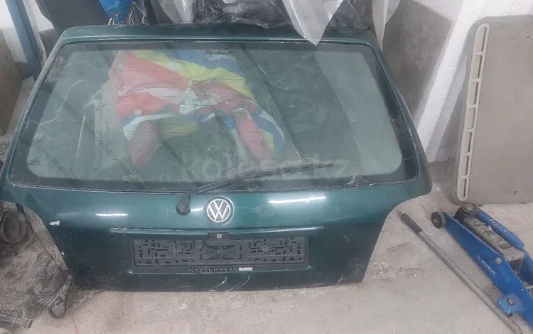 Крышка багажника на гольф 3 за 25 000 тг. в Караганда