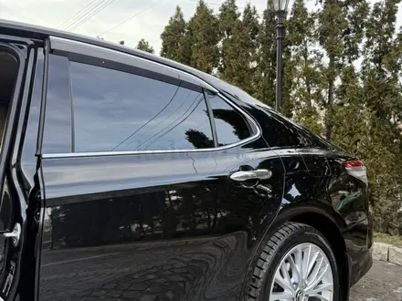 Toyota Camry 2019 года за 15 500 000 тг. в Алматы – фото 16