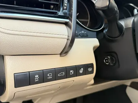Toyota Camry 2019 года за 15 500 000 тг. в Алматы – фото 30