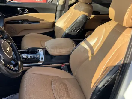 Kia Carnival 2021 года за 17 500 000 тг. в Шымкент – фото 12