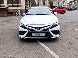 Toyota Camry 2021 годаүшін12 850 000 тг. в Алматы