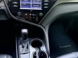 Toyota Camry 2020 года за 12 500 000 тг. в Алматы – фото 5