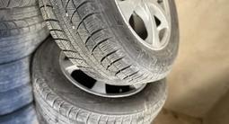 Шины с дисками в идеальном состоянии на Мерседес Ауди и т. Д за 140 000 тг. в Тараз – фото 2