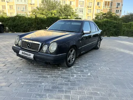 Mercedes-Benz E 230 1996 года за 2 040 000 тг. в Актау – фото 5