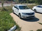 Skoda Rapid 2013 года за 3 000 000 тг. в Уральск – фото 3