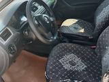 Skoda Rapid 2013 года за 3 000 000 тг. в Уральск – фото 4