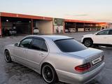 Mercedes-Benz E 500 2001 годаүшін5 300 000 тг. в Актау