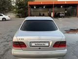 Mercedes-Benz E 500 2001 годаүшін5 300 000 тг. в Актау – фото 3