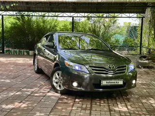 Toyota Camry, 2011