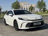 Toyota Camry 2024 года за 21 600 000 тг. в Туркестан – фото 2