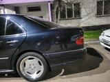 Mercedes-Benz E 320 1997 года за 3 800 000 тг. в Алматы – фото 4