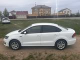 Volkswagen Polo 2015 года за 5 800 000 тг. в Уральск – фото 4