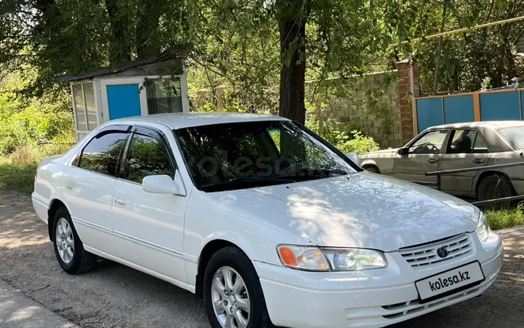 Toyota Camry 1998 годаүшін3 000 000 тг. в Алматы