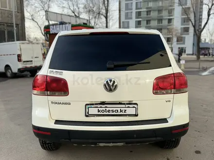 Volkswagen Touareg 2004 года за 4 300 000 тг. в Алматы – фото 4