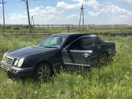 Mercedes-Benz E 230 1995 года за 1 500 000 тг. в Караганда – фото 2