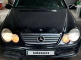 Mercedes-Benz C 200 2002 года за 2 700 000 тг. в Алматы