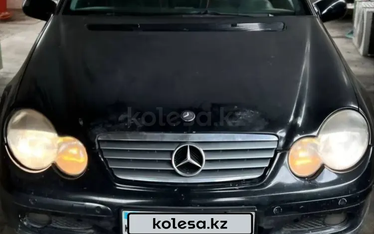 Mercedes-Benz C 200 2002 года за 2 490 000 тг. в Алматы