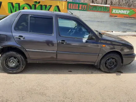 Volkswagen Vento 1994 года за 1 500 000 тг. в Степногорск – фото 2