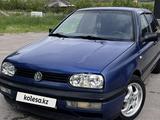 Volkswagen Golf 1995 года за 1 950 000 тг. в Алматы – фото 5