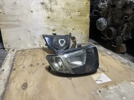 Передние фары Mitsubishi L200 за 50 000 тг. в Караганда
