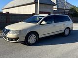 Volkswagen Passat 2006 года за 1 900 000 тг. в Кызылорда – фото 2