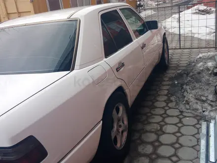 Mercedes-Benz E 280 1990 года за 1 800 000 тг. в Алматы – фото 3