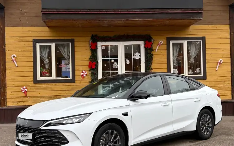 BYD Qin L DM-i Leading 2025 года за 10 600 000 тг. в Алматы