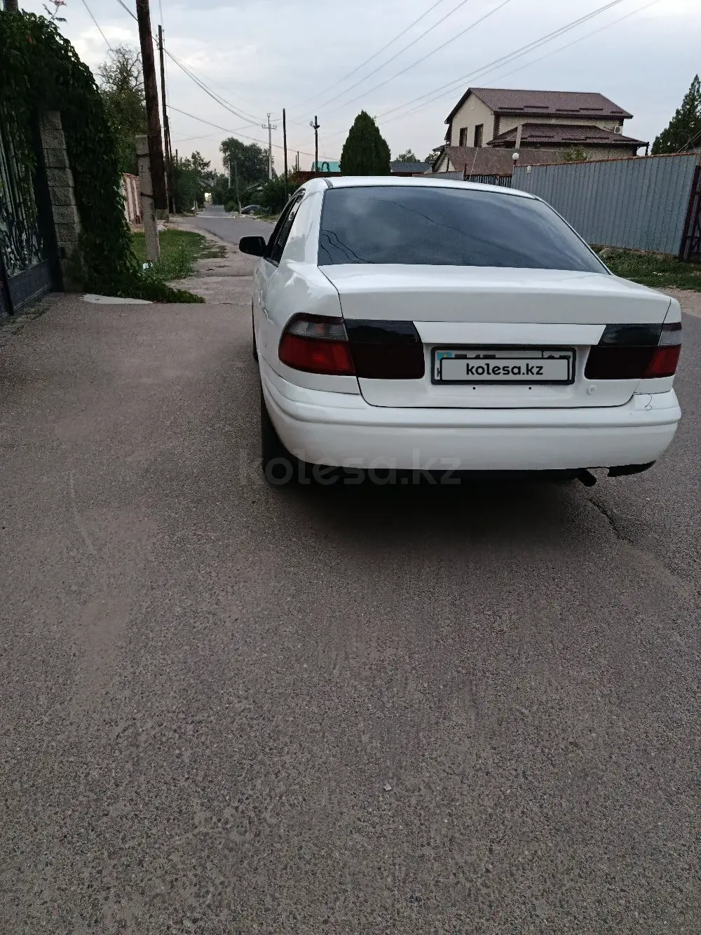Mazda 626, 1998