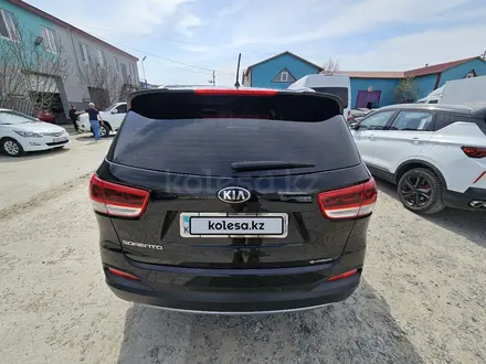 Kia Sorento 2015 года за 13 000 000 тг. в Атырау – фото 3