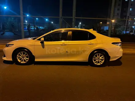 Toyota Camry 2019 года за 15 700 000 тг. в Алматы – фото 6