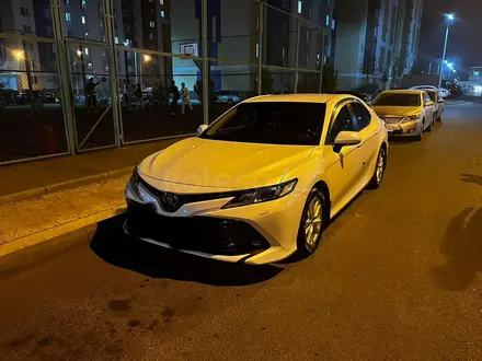 Toyota Camry 2019 года за 15 700 000 тг. в Алматы – фото 8