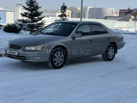 Toyota Camry 2000 года за 3 600 000 тг. в Талдыкорган – фото 2