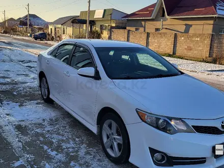 Toyota Camry 2013 года за 9 200 000 тг. в Шымкент – фото 2