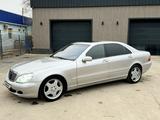 Mercedes-Benz S 500 2003 года за 7 000 000 тг. в Мангистау – фото 3