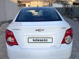 Chevrolet Aveo 2014 годаүшін3 800 000 тг. в Актау – фото 2