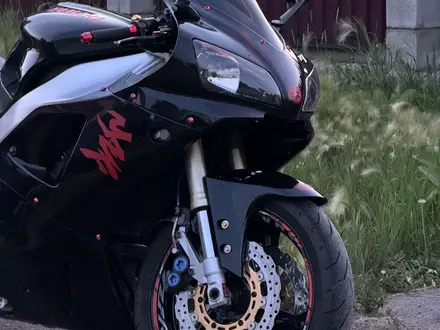 Yamaha  YZF-R1 2005 года за 2 500 000 тг. в Астана – фото 2
