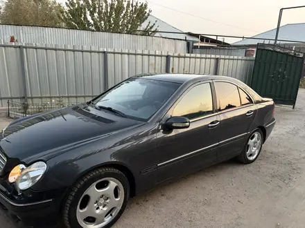 Mercedes-Benz C 240 2000 года за 2 950 000 тг. в Алматы – фото 3
