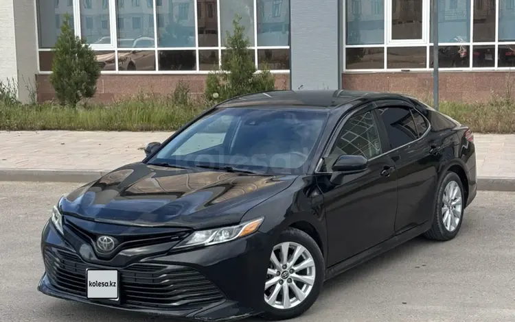 Toyota Camry 2018 года за 6 600 000 тг. в Актау