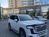Toyota Land Cruiser 2023 года за 62 000 000 тг. в Астана – фото 3