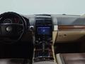 Volkswagen Touareg 2006 года за 3 590 000 тг. в Алматы – фото 13