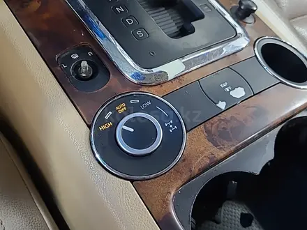 Volkswagen Touareg 2006 года за 3 590 000 тг. в Алматы – фото 21