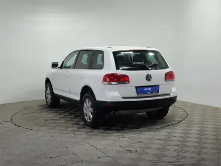Volkswagen Touareg 2006 года за 3 590 000 тг. в Алматы – фото 7