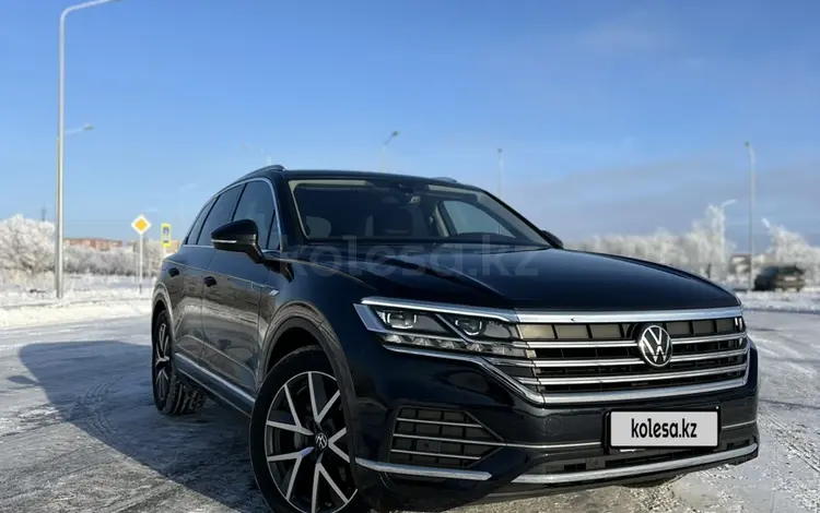 Volkswagen Touareg 2022 годаfor28 990 000 тг. в Костанай