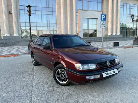 Volkswagen Passat 1994 года за 1 990 000 тг. в Петропавловск – фото 2
