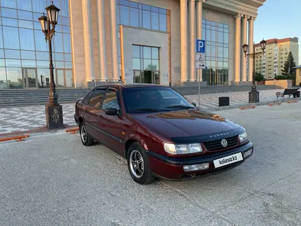 Volkswagen Passat 1994 года за 1 990 000 тг. в Петропавловск – фото 4