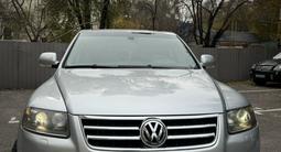 Volkswagen Touareg 2006 года за 6 500 000 тг. в Алматы